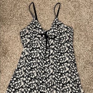 Starry pattern black and white romper